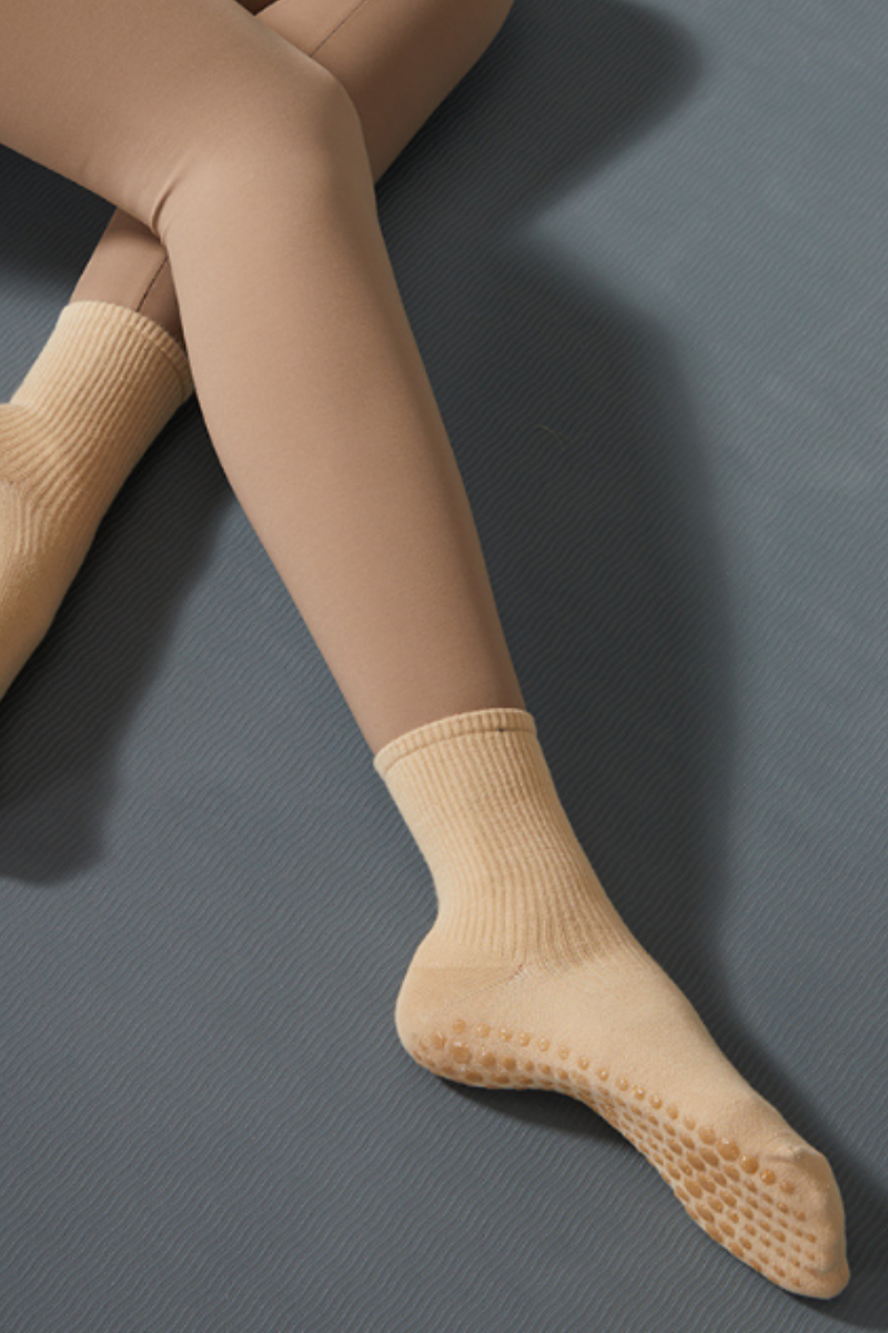The Signature Grip Socks — AVLETICA