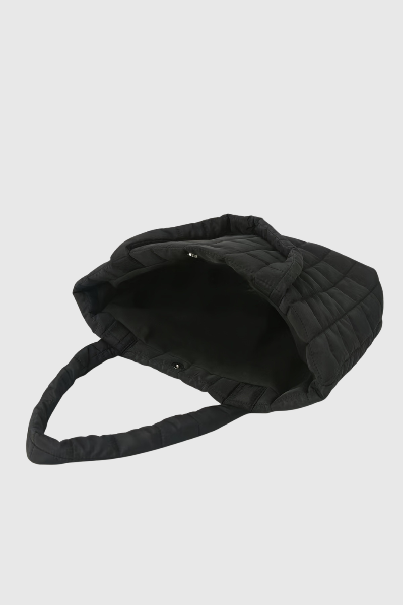 The Weekender Tote — AVLETICA