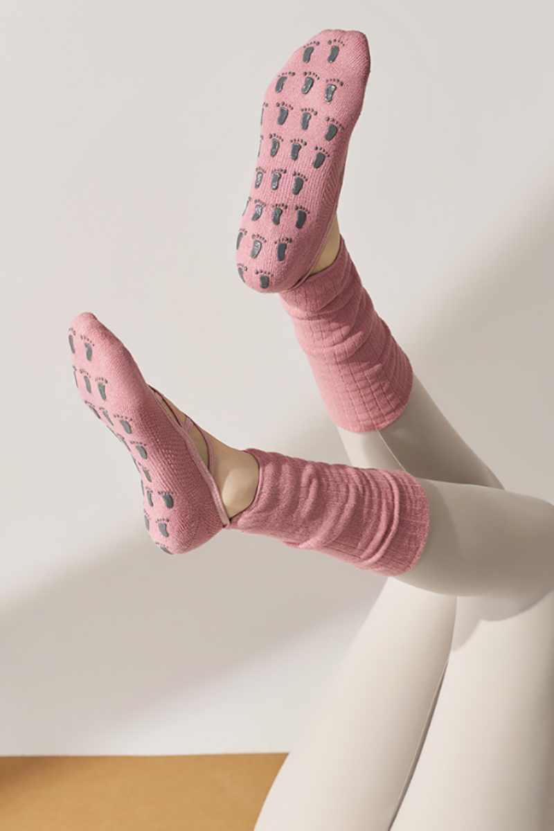 The Studio Grip Socks — AVLETICA