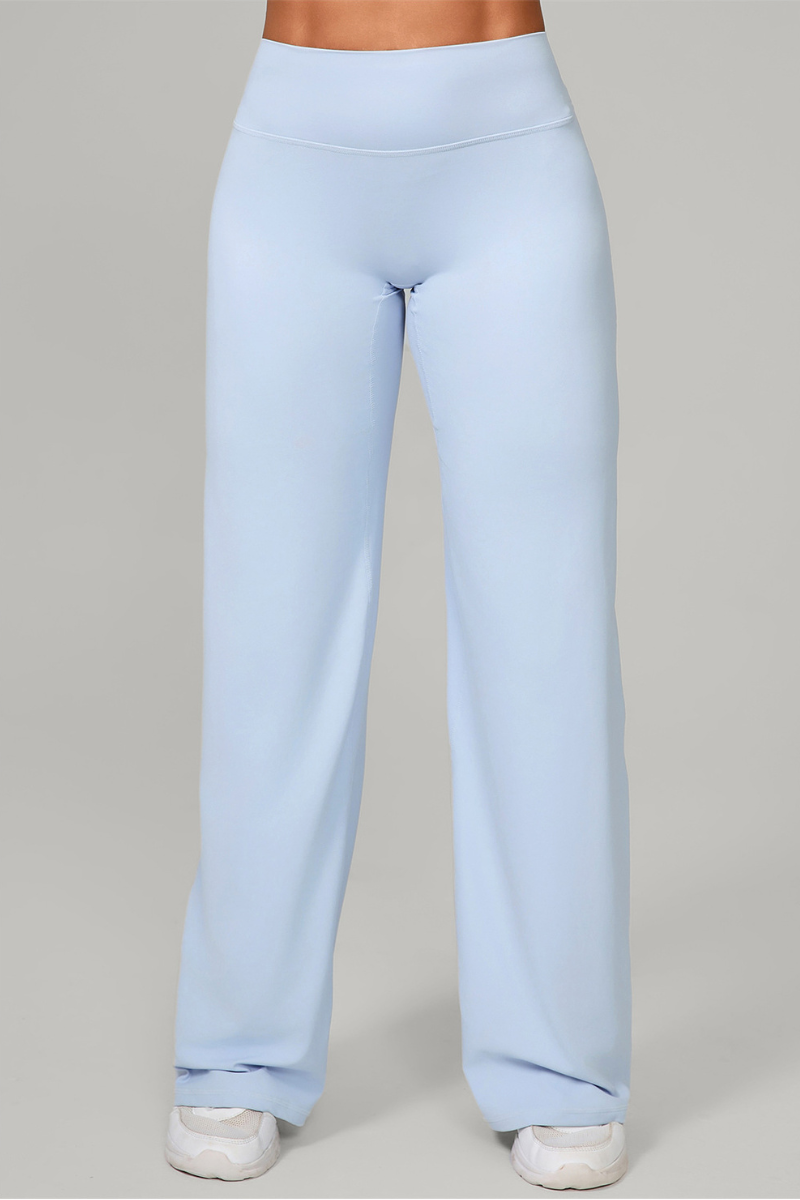 The Essential Straight-Leg Pant — AVLETICA