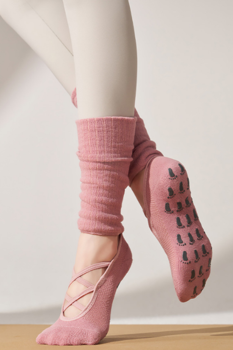 The Studio Grip Socks — AVLETICA