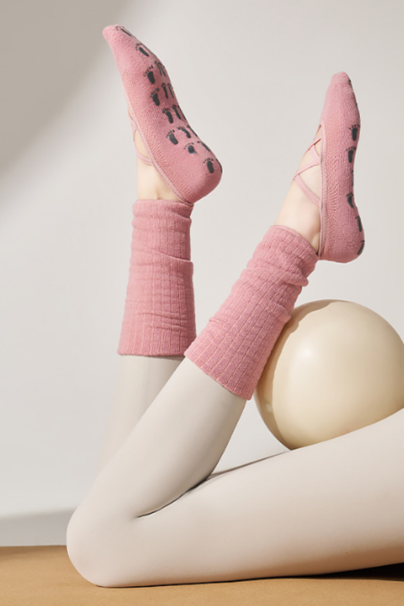 The Studio Grip Socks — AVLETICA