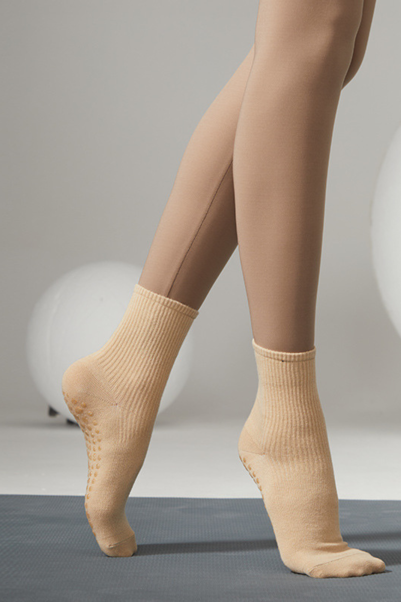 The Signature Grip Socks — AVLETICA