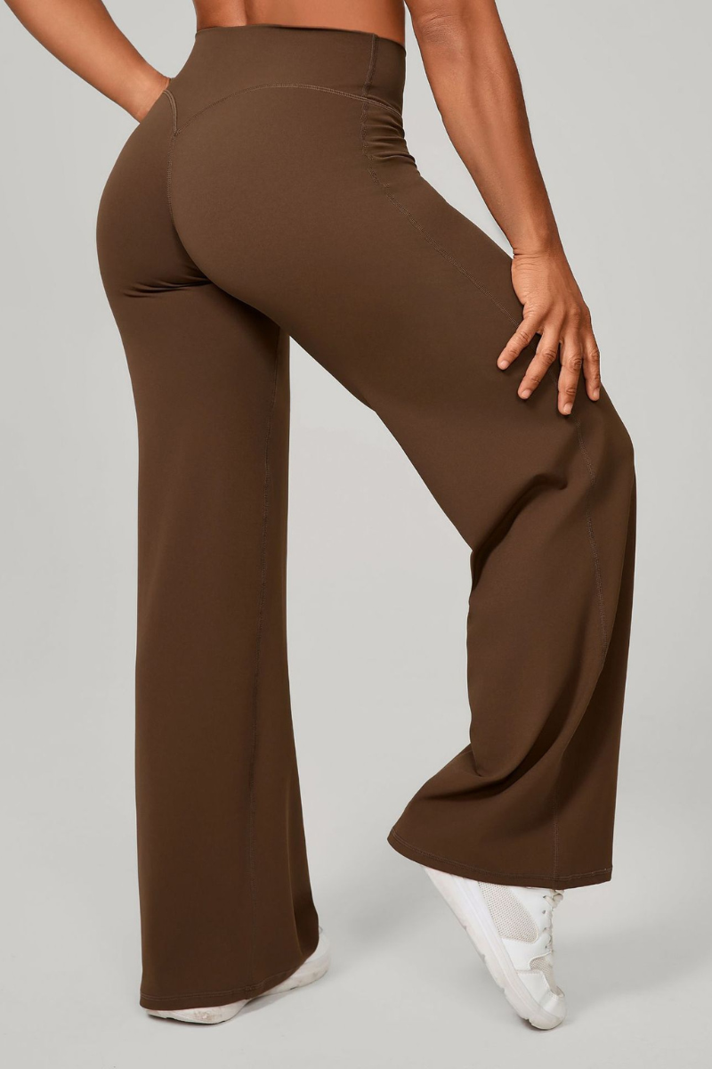 The Essential Straight-Leg Pant — AVLETICA